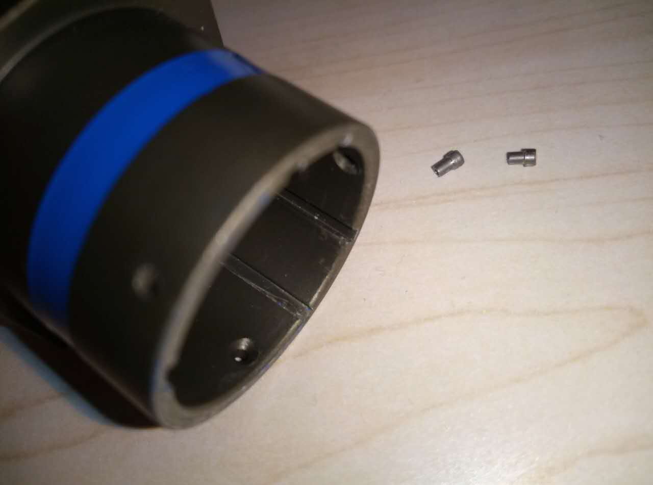 連接器(qì)自動殼體鉚裝設備